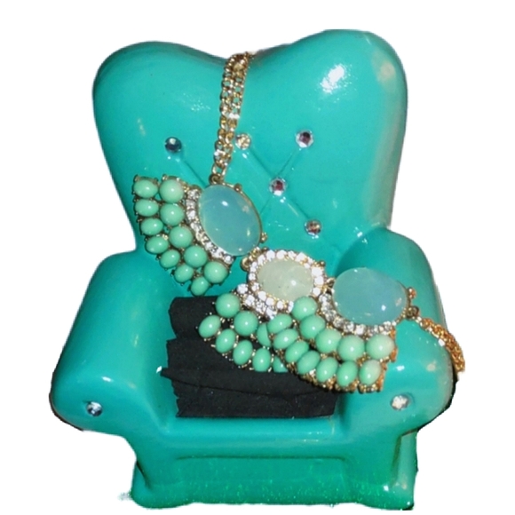 Aqua Moonstone Statement Necklace - Picture 3 of 9